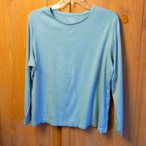 Light green long sleeve crew neck shirt